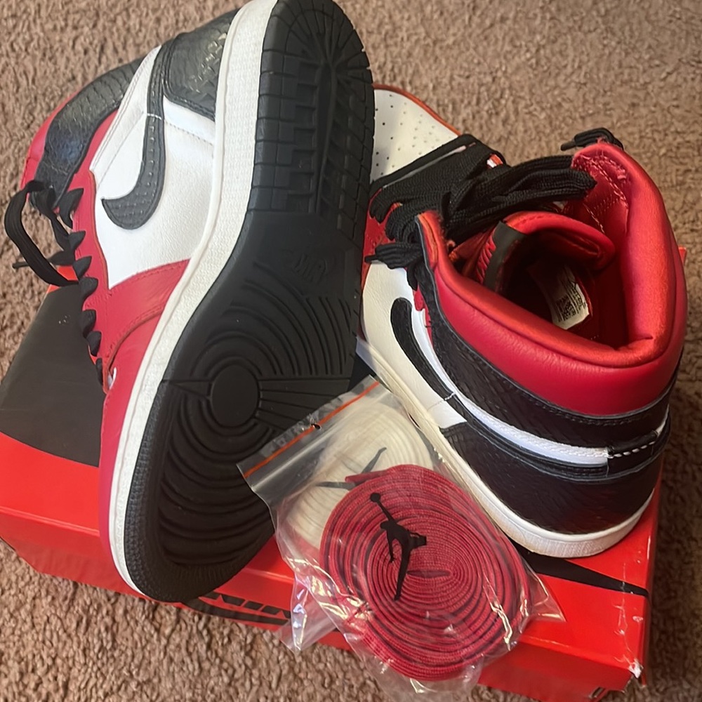 Jordan 1 - Picture 3 of 5